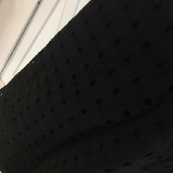 Elle Black pull- on, eyelet Overlay top - Picture 4 of 6